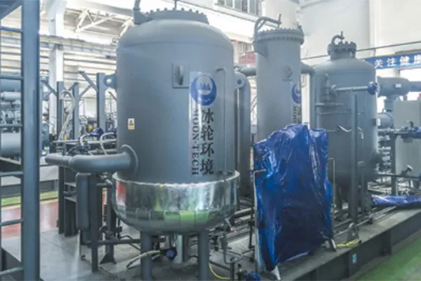 Proyek kompresi dan likuifaksi CO₂ dari tail gas kimia batu bara – 100.000 ton CO₂ food-grade.